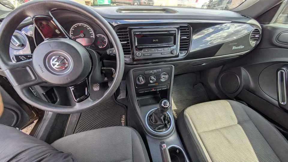 2015 Volkswagen A5 Beetle - Image 3 of 12