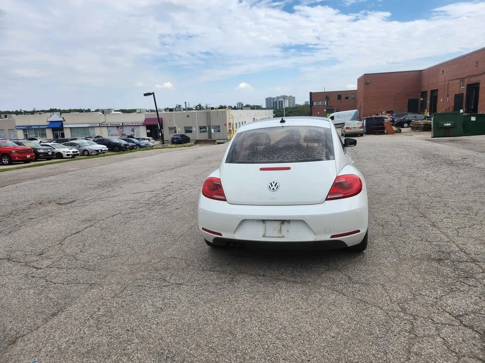 2015 Volkswagen A5 Beetle - Image 8 of 14