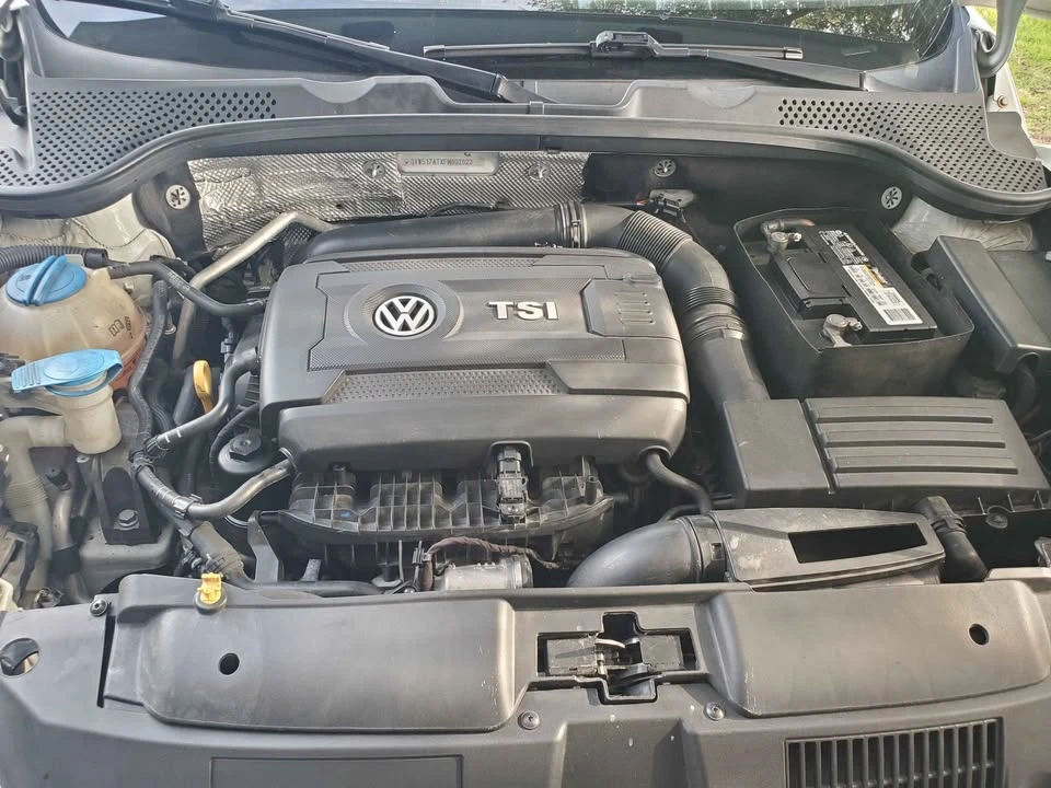 2015 Volkswagen A5 Beetle - Image 8 of 9