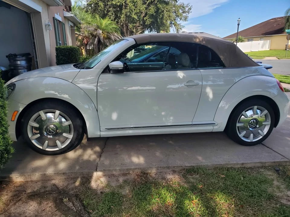 2015 Volkswagen A5 Beetle - Image 2 of 9