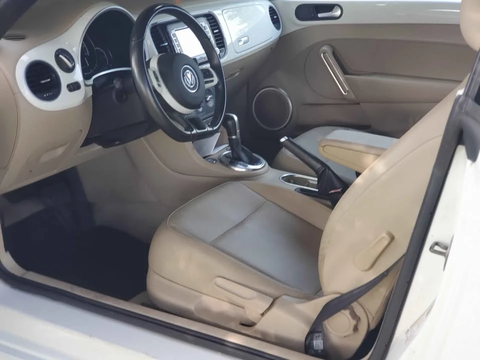 2015 Volkswagen A5 Beetle - Image 4 of 9