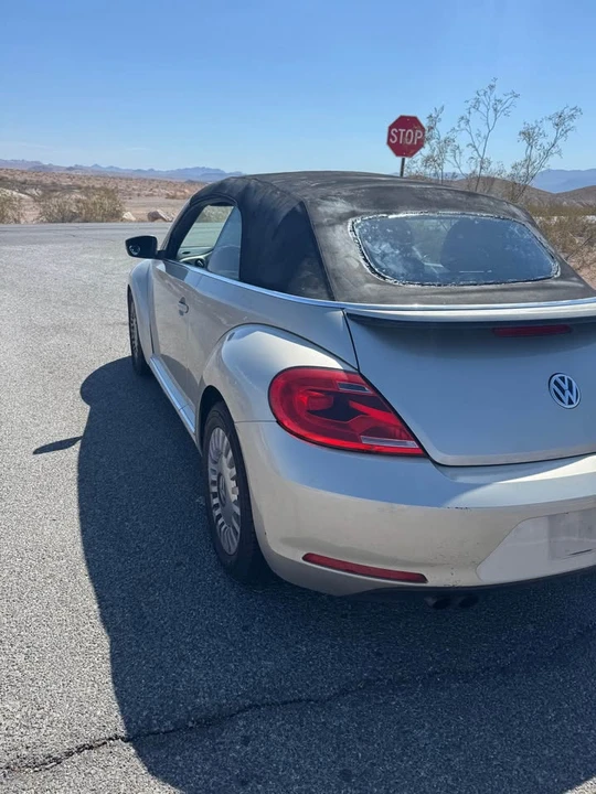2015 Volkswagen A5 Beetle - Image 6 of 16