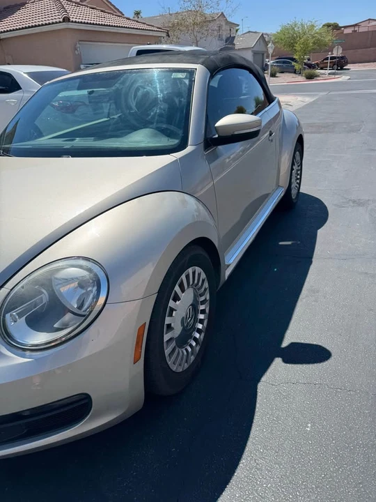 2015 Volkswagen A5 Beetle - Image 2 of 16