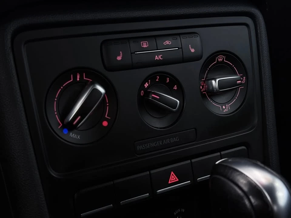 2015 Volkswagen A5 Beetle - Image 18 of 19