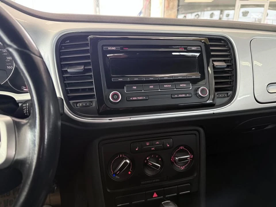 2015 Volkswagen A5 Beetle - Image 16 of 19