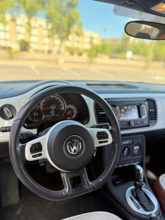 2015 Volkswagen A5 Beetle - Image 6 of 8