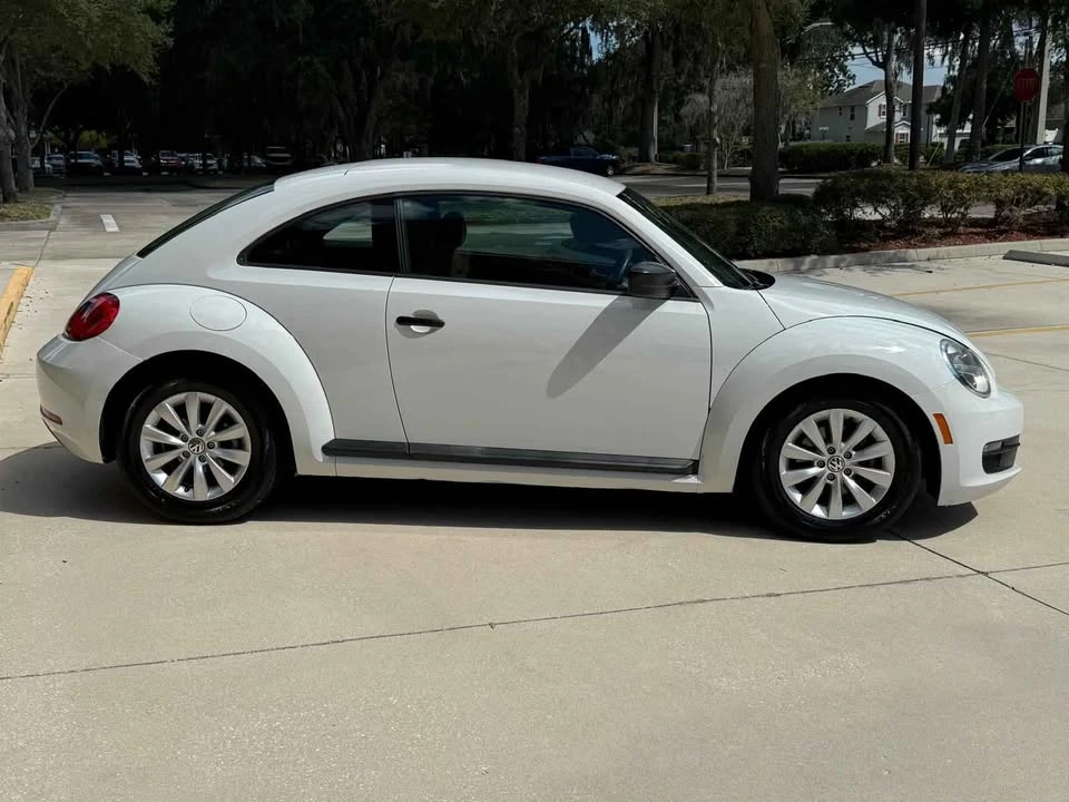 2015 Volkswagen A5 Beetle - Image 9 of 20