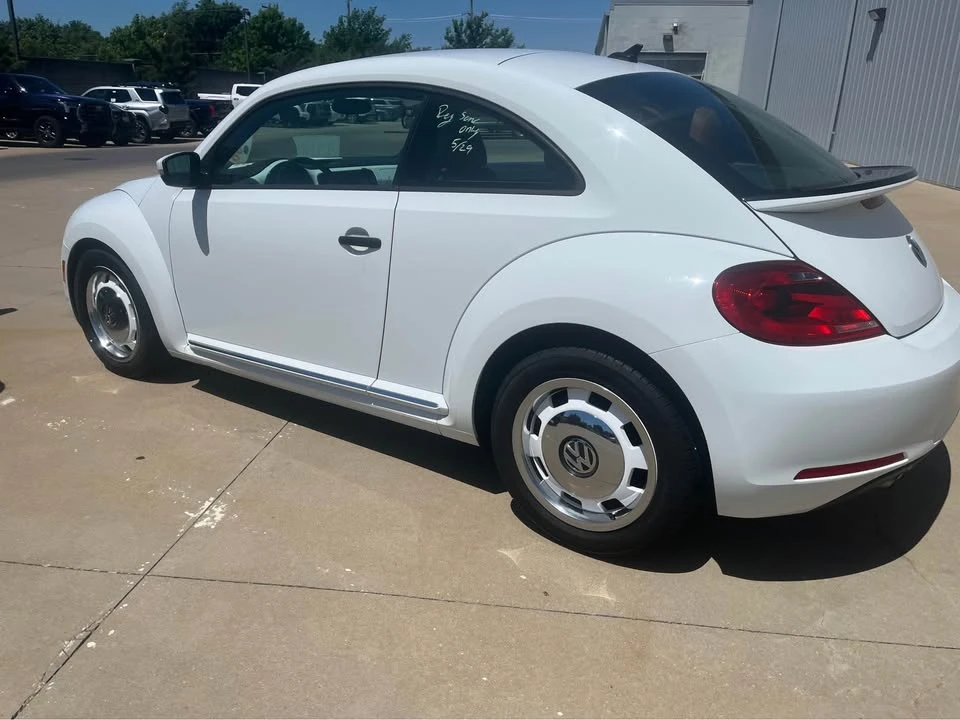 2015 Volkswagen A5 Beetle - Image 4 of 11