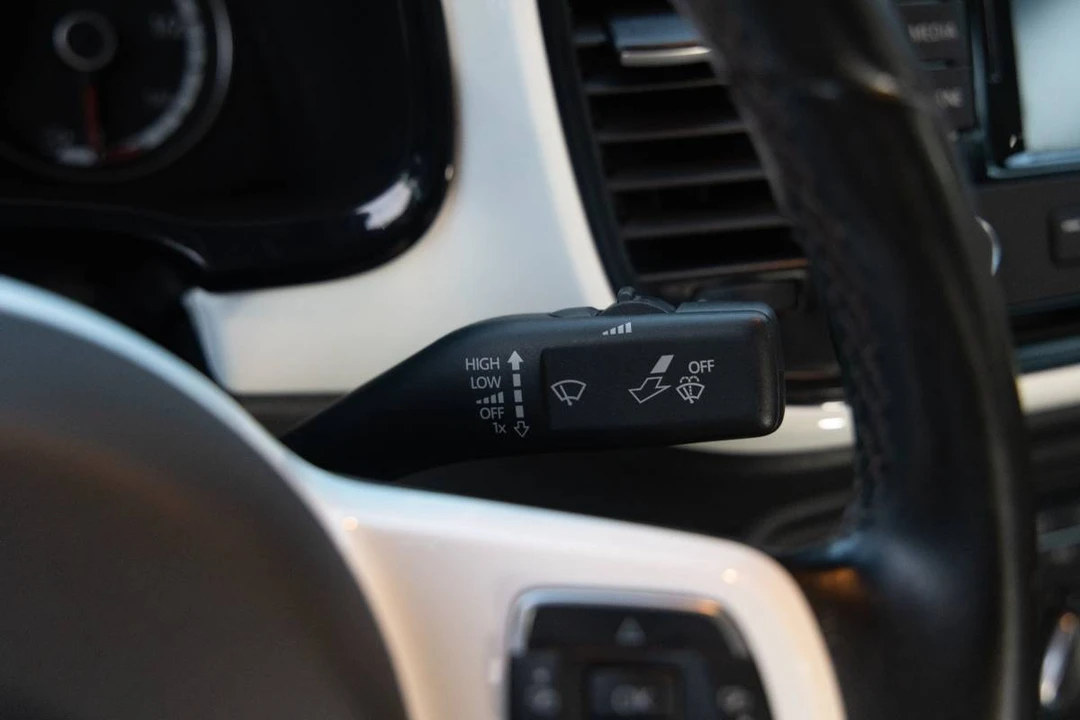 2015 Volkswagen A5 Beetle - Image 16 of 23