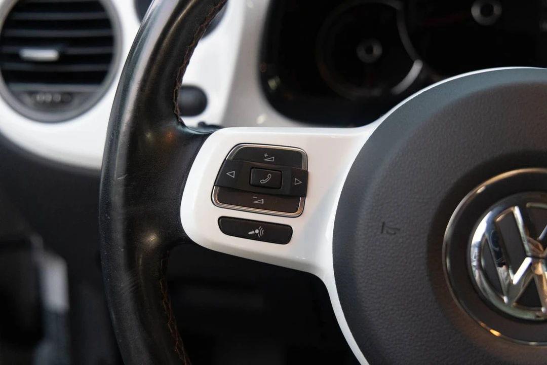2015 Volkswagen A5 Beetle - Image 15 of 23