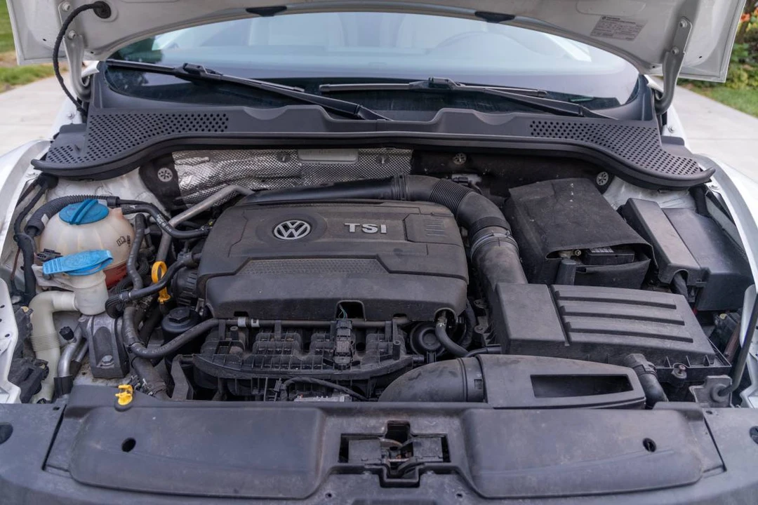 2015 Volkswagen A5 Beetle - Image 10 of 23