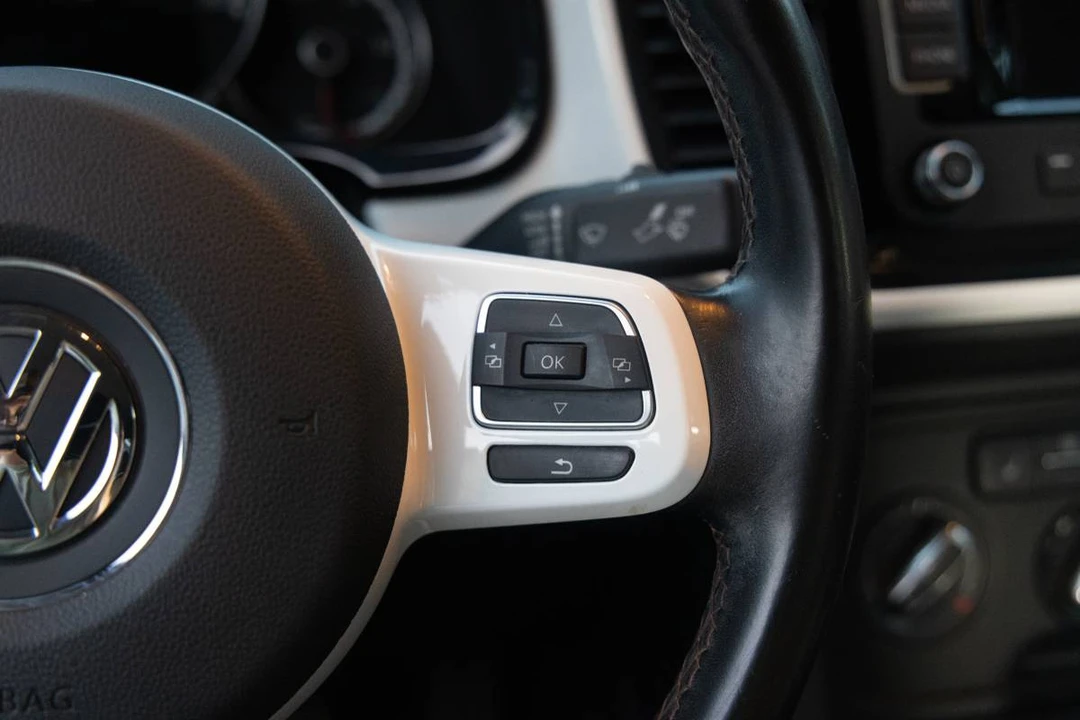 2015 Volkswagen A5 Beetle - Image 14 of 23