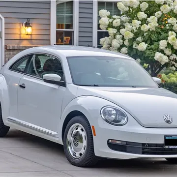 2015 Volkswagen Beetle 1.8T Classic Hatchback 2D