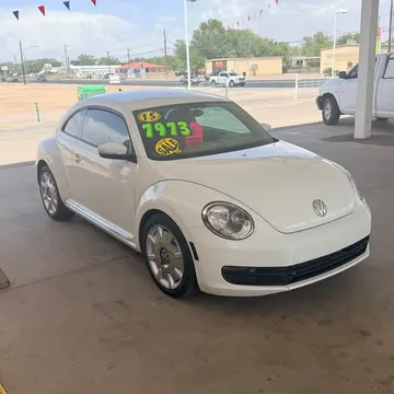 2015 Volkswagen Beetle 1.8T Classic Hatchback 2D