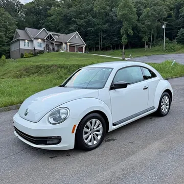 2015 Volkswagen Beetle 1.8T Classic Hatchback 2D