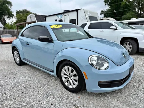 2015 Volkswagen Beetle 1.8T Classic Hatchback 2D