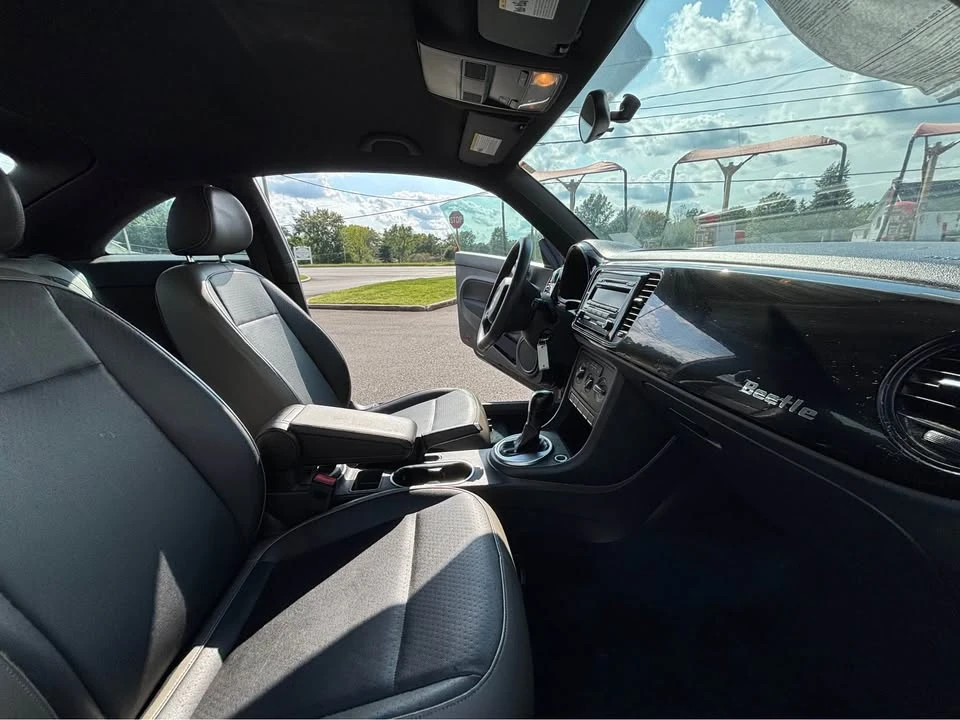 2015 Volkswagen A5 Beetle - Image 8 of 10