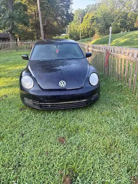 2015 Volkswagen Beetle 1.8T Classic Hatchback 2D