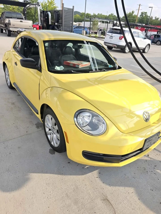 2015 Volkswagen A5 Beetle - Image 5 of 9