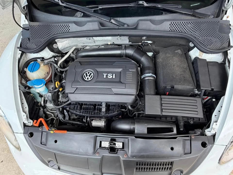 2015 Volkswagen A5 Beetle - Image 16 of 17