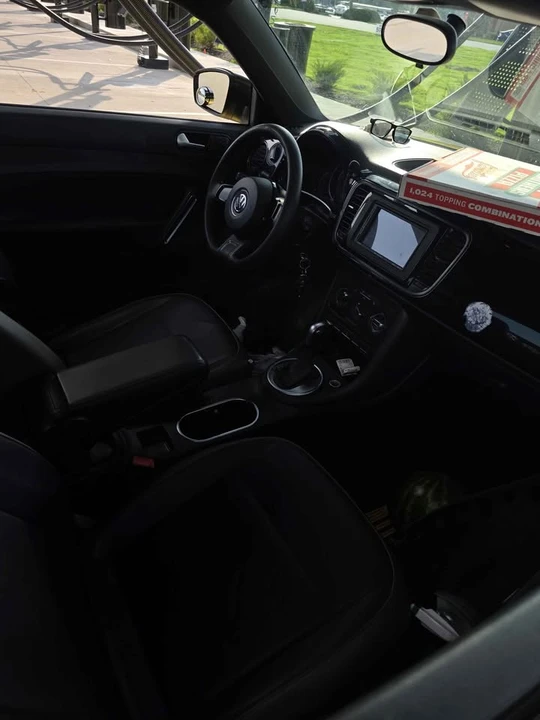 2015 Volkswagen A5 Beetle - Image 6 of 9