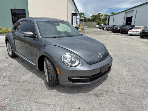 2015 Volkswagen Beetle 1.8T Classic Hatchback 2D