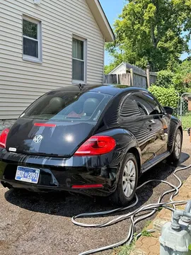2015 Volkswagen Beetle 1.8T Classic Hatchback 2D
