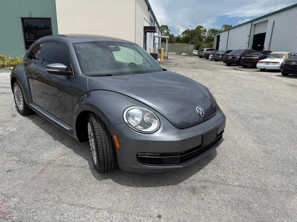 2015 Volkswagen A5 Beetle - Image 2 of 12