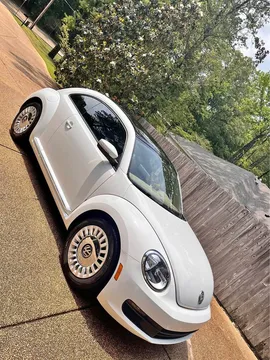 2015 Volkswagen Beetle 1.8T Classic Hatchback 2D