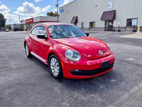 2015 Volkswagen Beetle 1.8T Classic Hatchback 2D