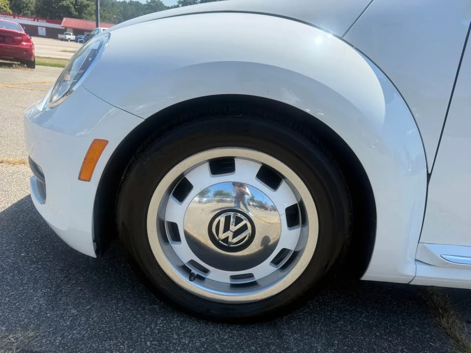 2015 Volkswagen A5 Beetle - Image 10 of 20