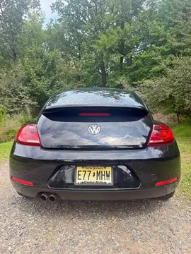 2015 Volkswagen Beetle 1.8T Classic Hatchback 2D