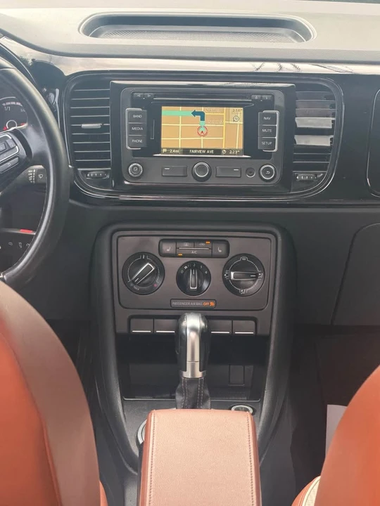 2015 Volkswagen A5 Beetle - Image 15 of 20