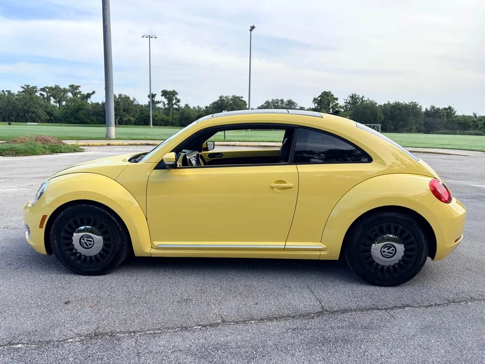 2015 Volkswagen A5 Beetle - Image 2 of 11