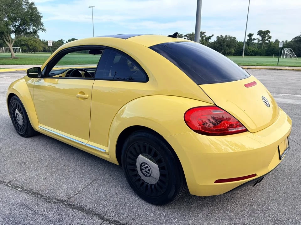 2015 Volkswagen A5 Beetle - Image 3 of 11