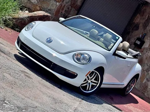 2015 Volkswagen Beetle 1.8T Convertible 2D