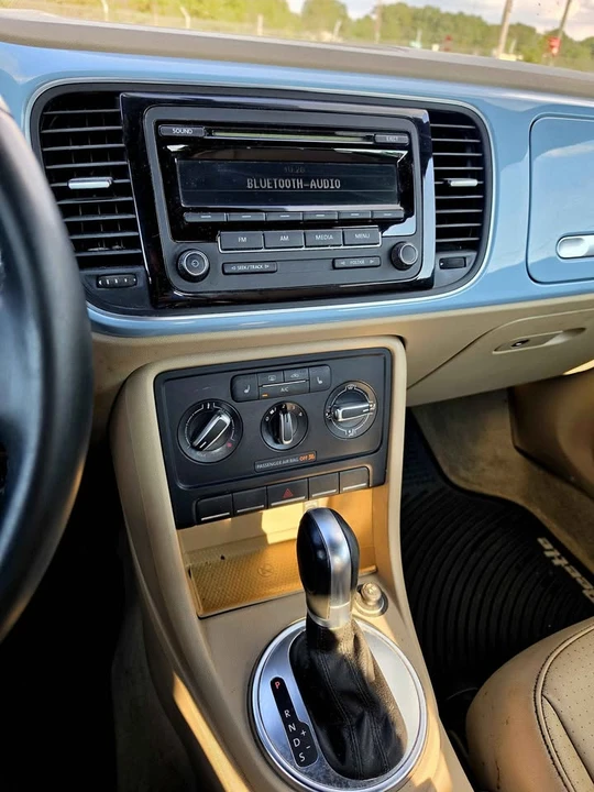 2015 Volkswagen A5 Beetle - Image 6 of 11