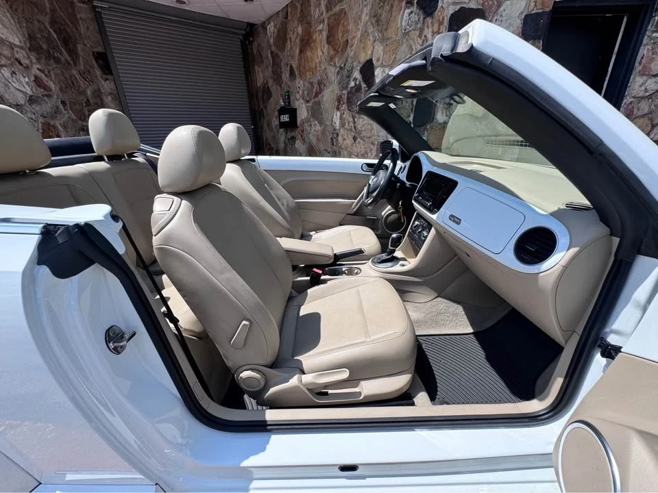 2015 Volkswagen A5 Beetle - Image 11 of 19
