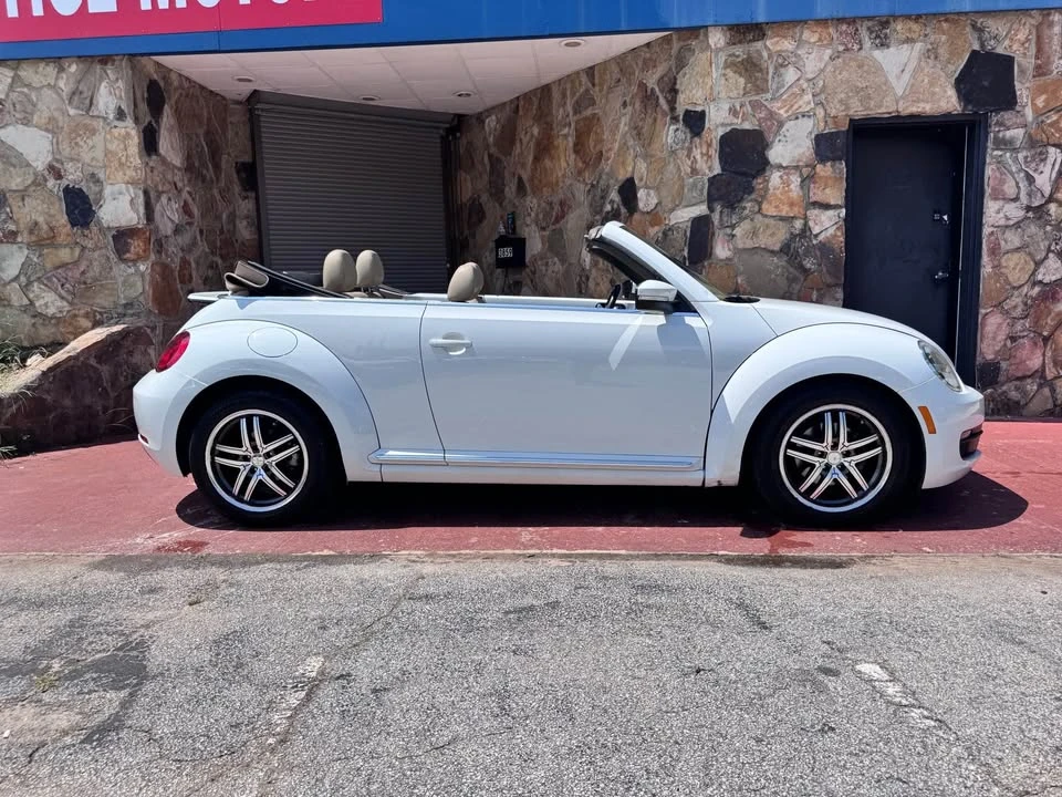 2015 Volkswagen A5 Beetle - Image 8 of 19