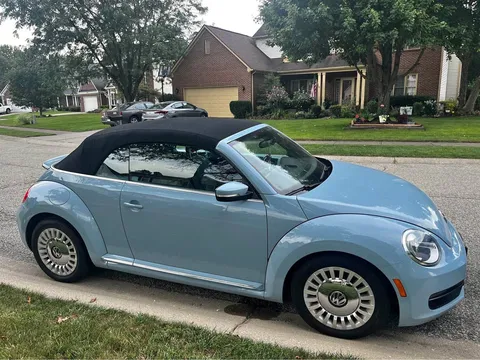 2015 Volkswagen Beetle 1.8T Convertible 2D