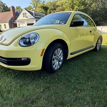 2015 Volkswagen Beetle 1.8T Hatchback 2D