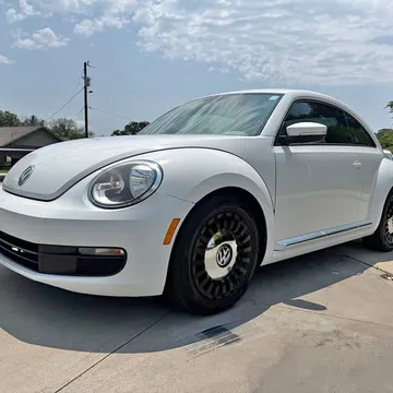 2015 Volkswagen Beetle 1.8T Hatchback 2D