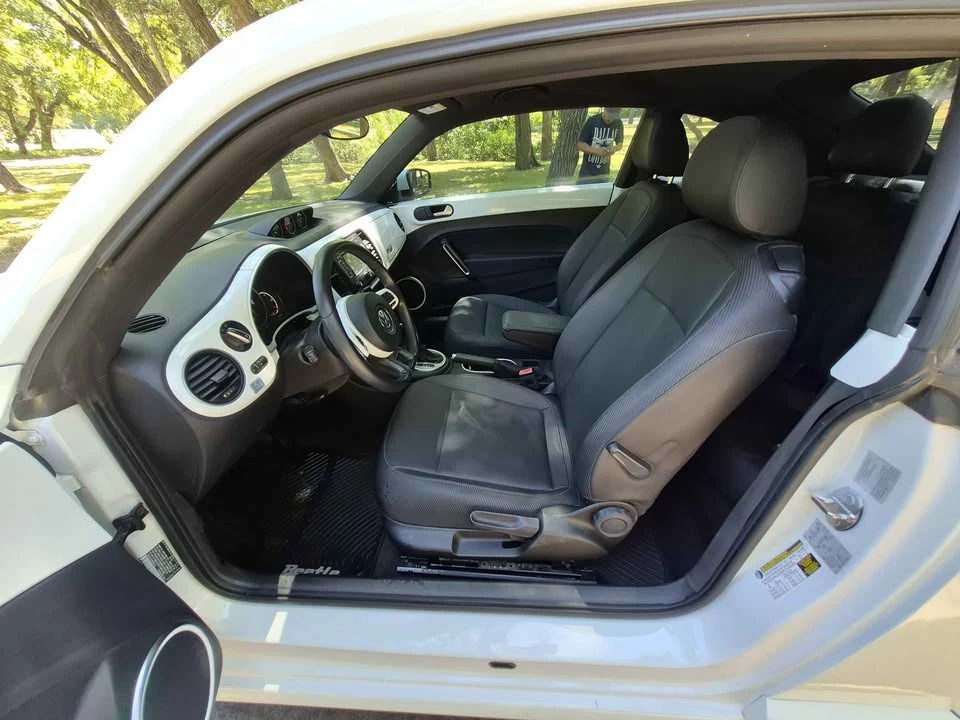2015 Volkswagen A5 Beetle - Image 9 of 16