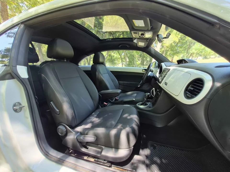 2015 Volkswagen A5 Beetle - Image 11 of 16