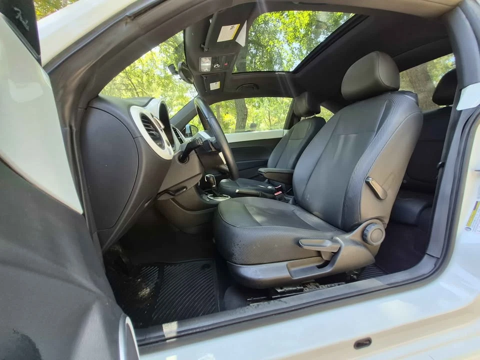 2015 Volkswagen A5 Beetle - Image 8 of 16