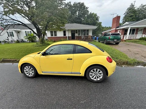 2015 Volkswagen Beetle 1.8T Hatchback 2D