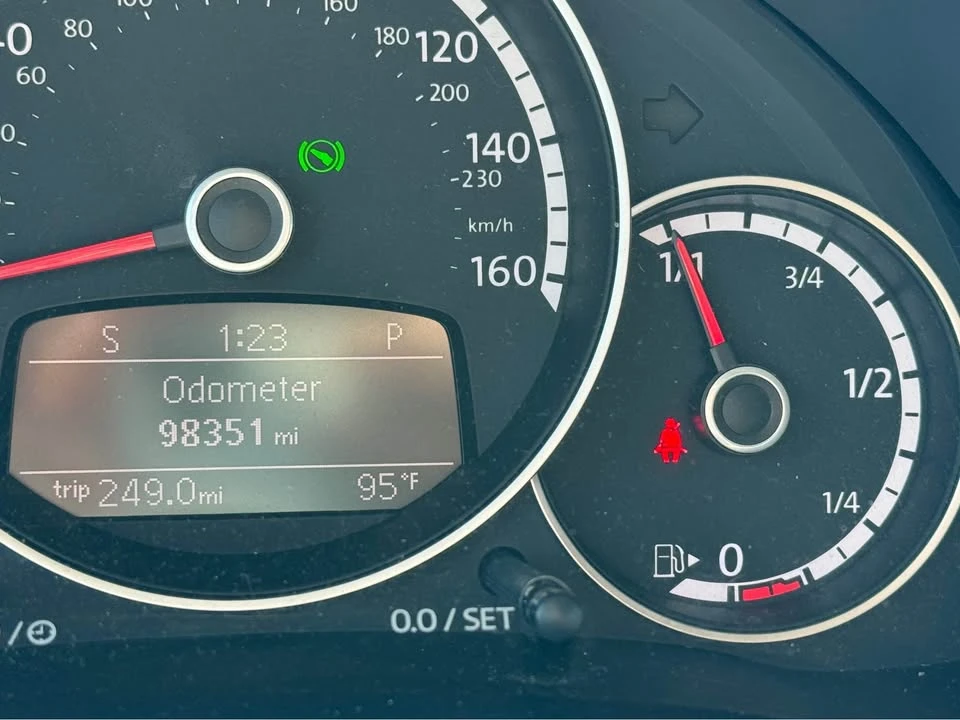2015 Volkswagen A5 Beetle - Image 6 of 6