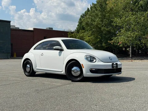 2015 Volkswagen Beetle 1.8T Hatchback 2D