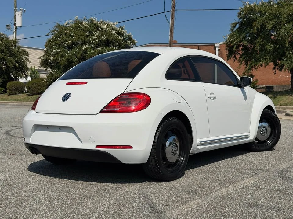 2015 Volkswagen A5 Beetle - Image 2 of 4