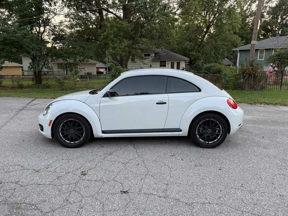 2015 Volkswagen A5 Beetle - Image 2 of 12